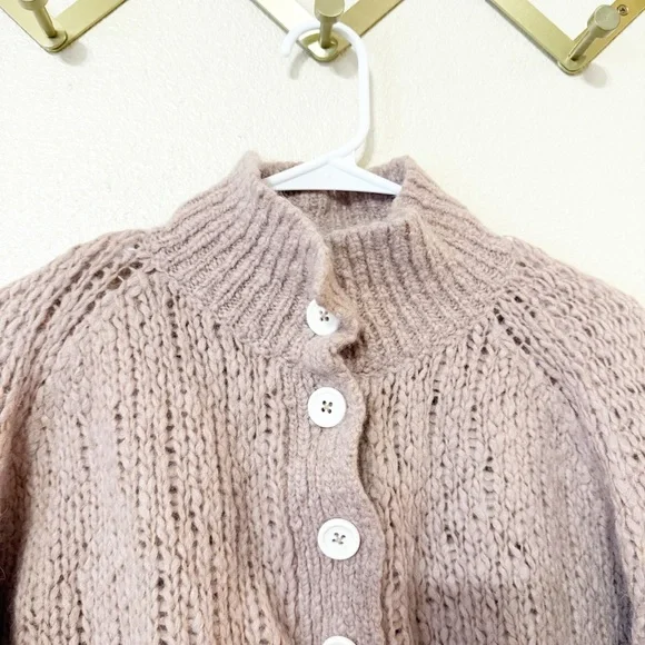 Everlane The Lofty Knit Henley Alpaca Henley Pink Sweater Pullover size Medium - Picture 8 of 9